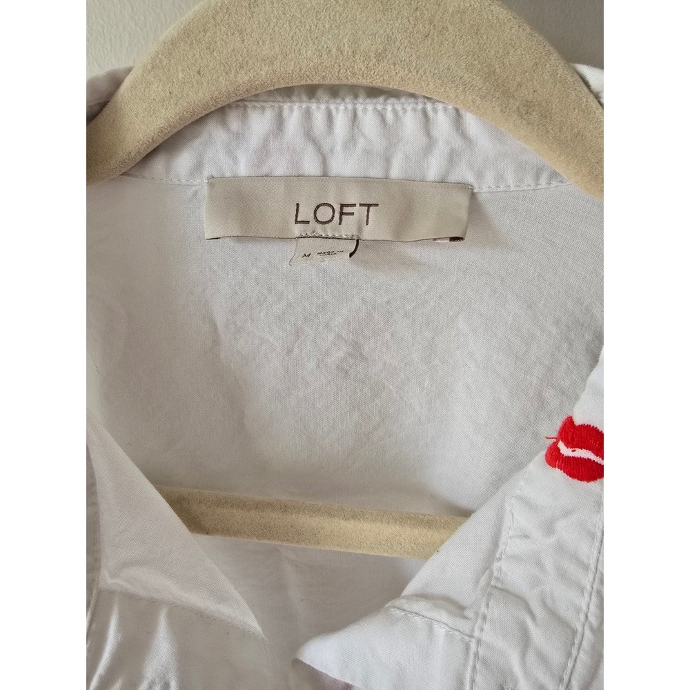 LOFT Womens White Red Embroidered Lips Button Down Shirt Size M - Picture 4 of 9